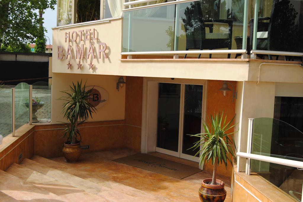 Hotel Bamar Pinarella Kültér fotó