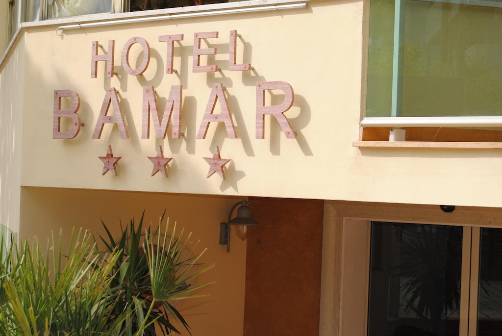 Hotel Bamar Pinarella Kültér fotó